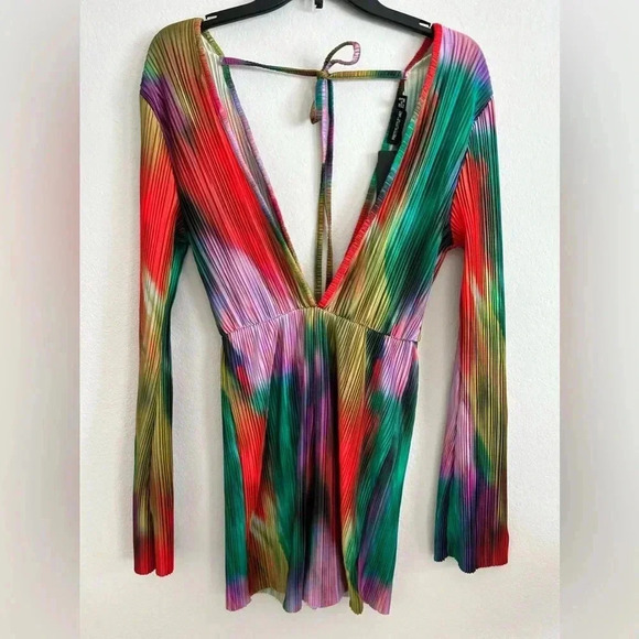 Pretty Little Thing Abstract Multicolored Romper with Flare Sleeves | sz 4 - Picture 3 of 11